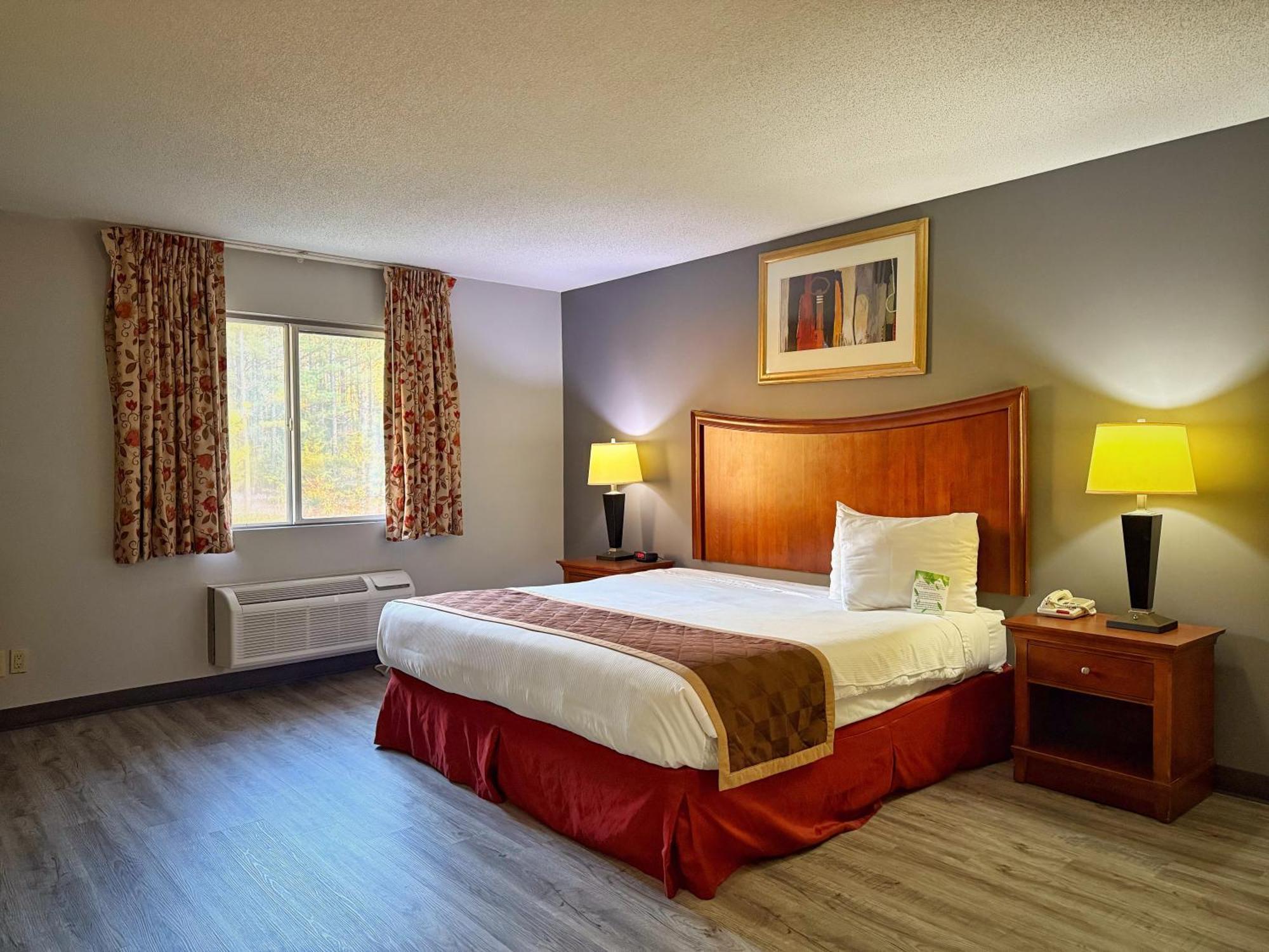 Lake Tree Inn & Suites Marion Extérieur photo